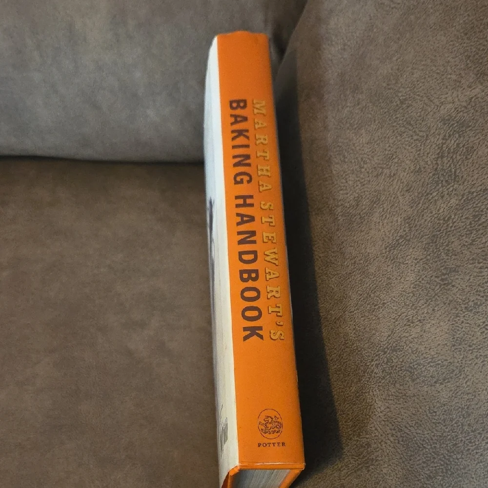 Martha Stewart's Baking Handbook - Vibrant Orange Edition Cookbook